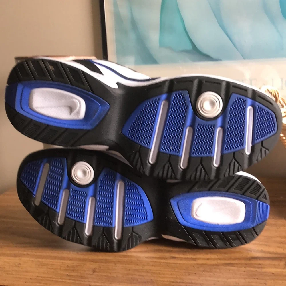 NEW! Men's Nike Air Monarch IV Cross Trainers - Picture 4 of 7